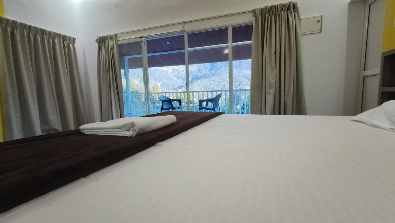 Happy Holidays Resort Kanthalloor Bagian luar foto