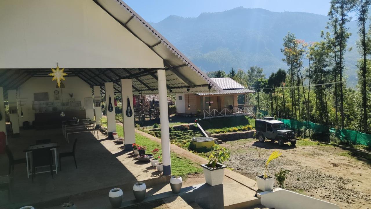 Happy Holidays Resort Kanthalloor Bagian luar foto