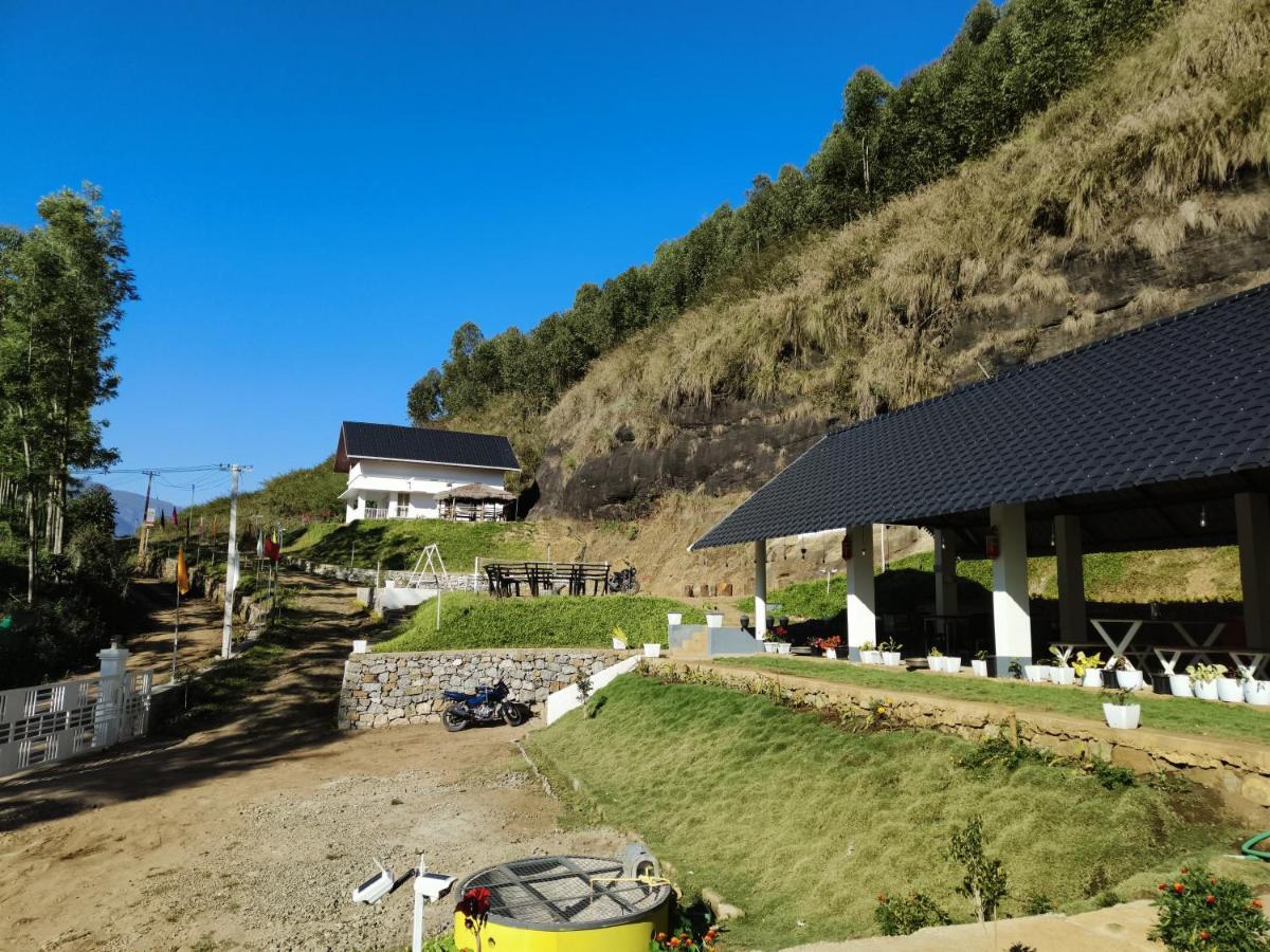 Happy Holidays Resort Kanthalloor Bagian luar foto
