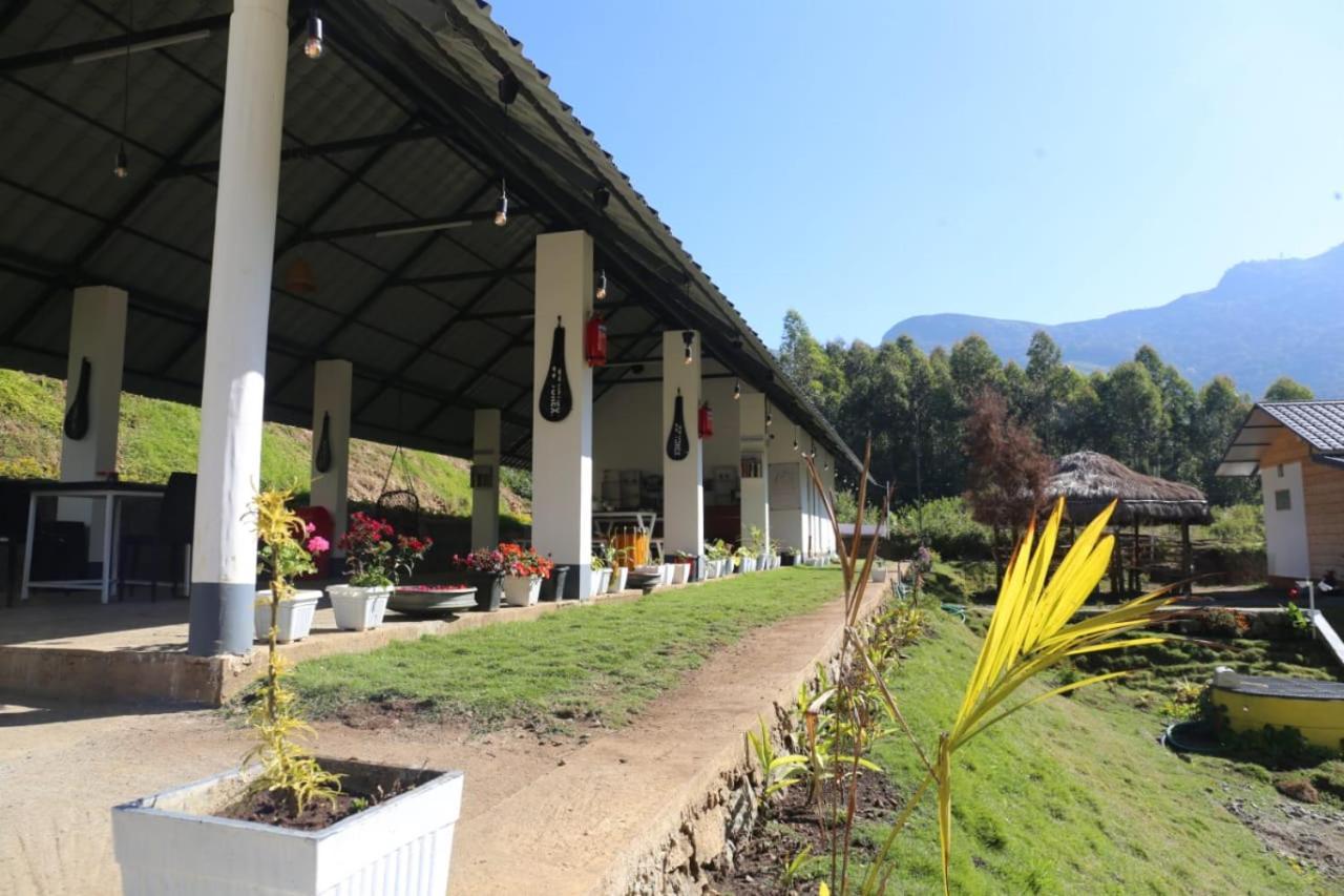 Happy Holidays Resort Kanthalloor Bagian luar foto