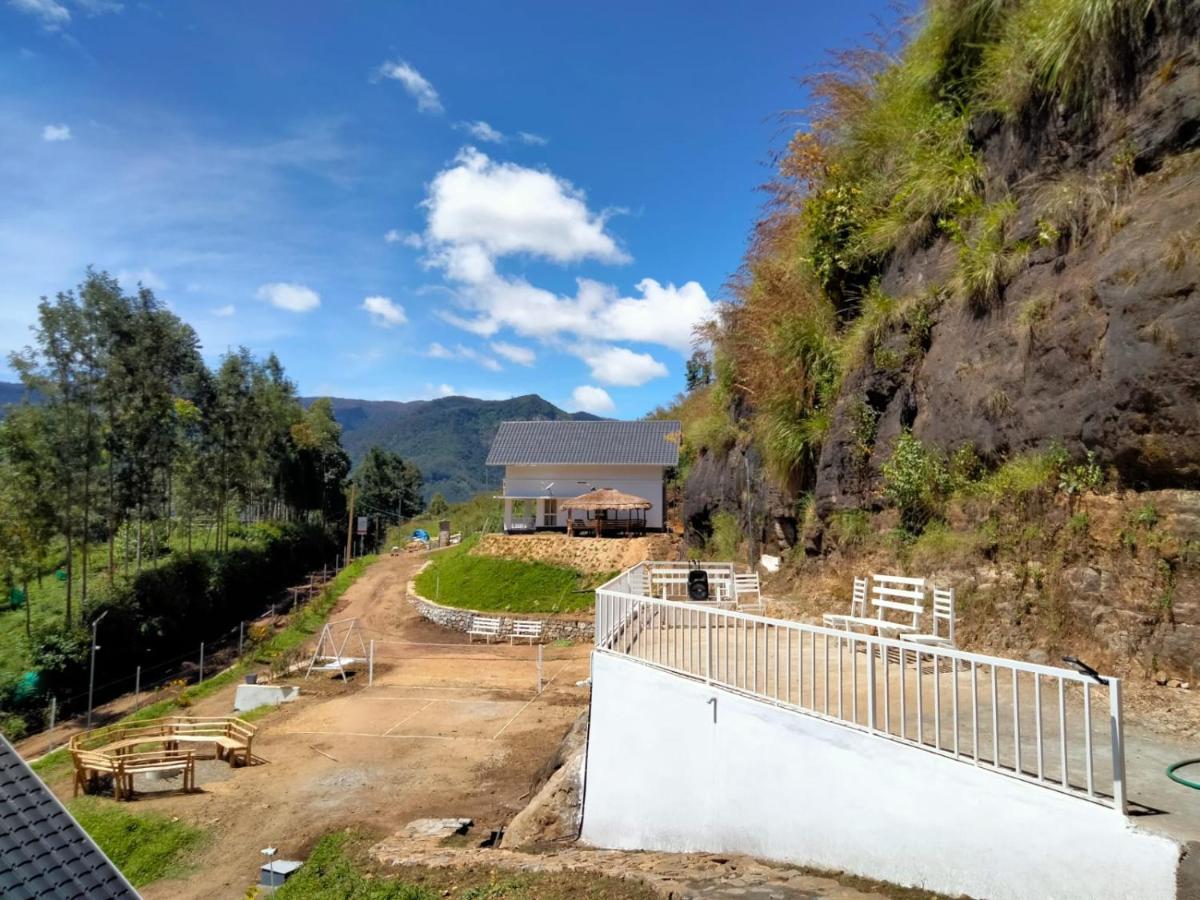 Happy Holidays Resort Kanthalloor Bagian luar foto